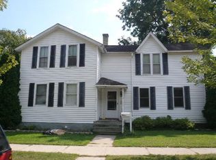 208 E Pleasant St, Portage, WI 53901