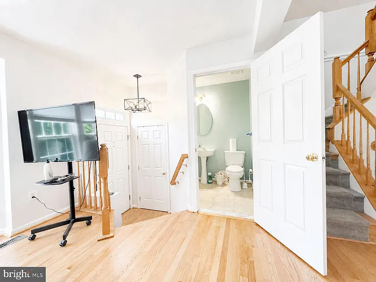 10417 Heathside Way — Photo 7