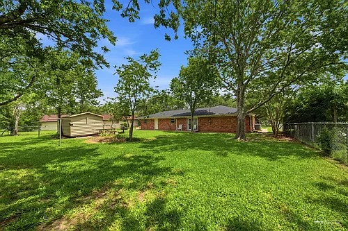 1302 Laura Ln Photo 1