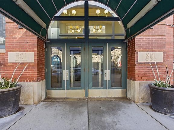 2nd image of 801 S Wells St APT 1006
