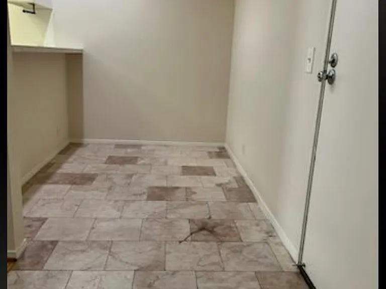 Paramount Apartments, LLC — Photo 8