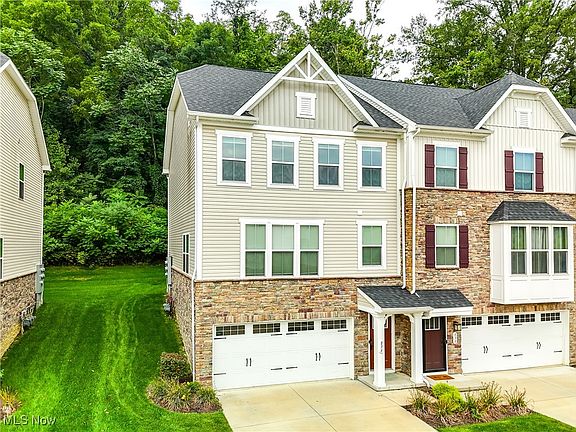 2nd image of 836 Buckeye Dr