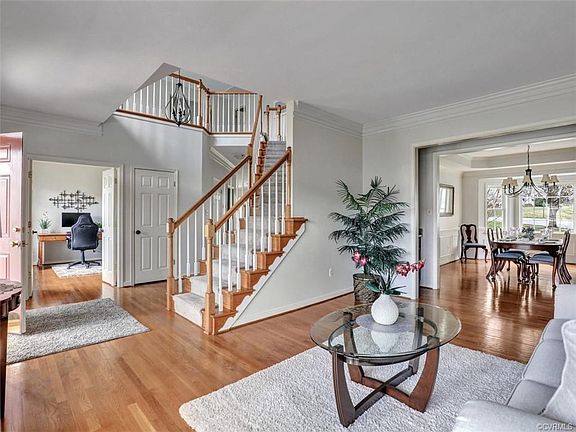 4th image of 12013 Simsbury Ct