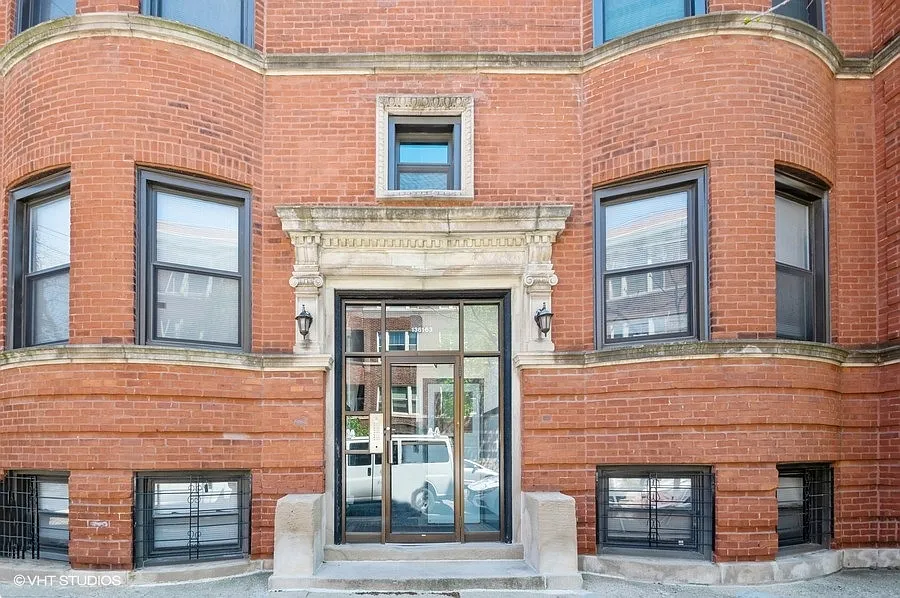 Building Photo - 1361 W Sunnyside Ave #G
