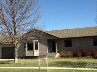 1512 Augusta Ave, Mitchell, SD 57301