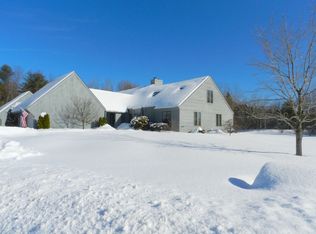 16 Wonderbrook Dr, Kennebunk, ME 04043