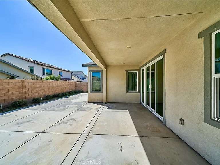 2622 E Embry Ln — Photo 62