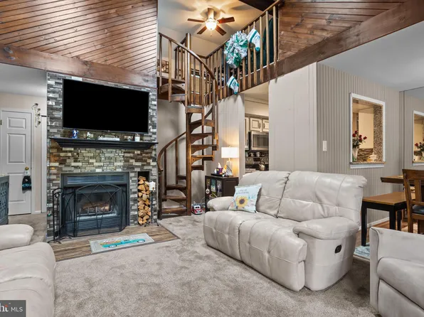 254 Sassafras Ct, Warrington, PA 18976