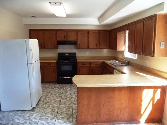 2nd image of 4503 Lemoyne Ln
