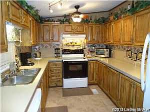 5th image of 2400 Deatsville Rd