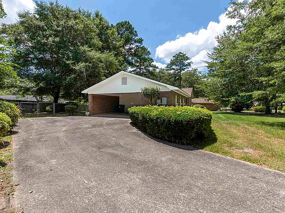 2nd image of 1726 Greenwood Cir