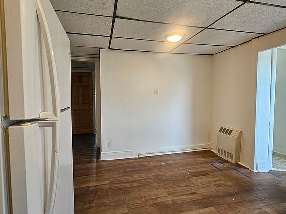 4th image of 434 W Princess St APT 2
