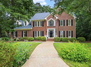 136 Lochwood West Dr, Cary, NC 27518