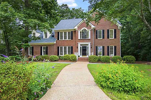 136 Lochwood West Dr Photo 1
