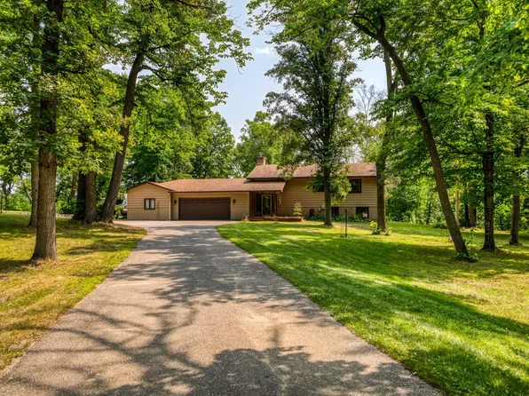 1944 Island View Dr NE, Bemidji, MN 56601