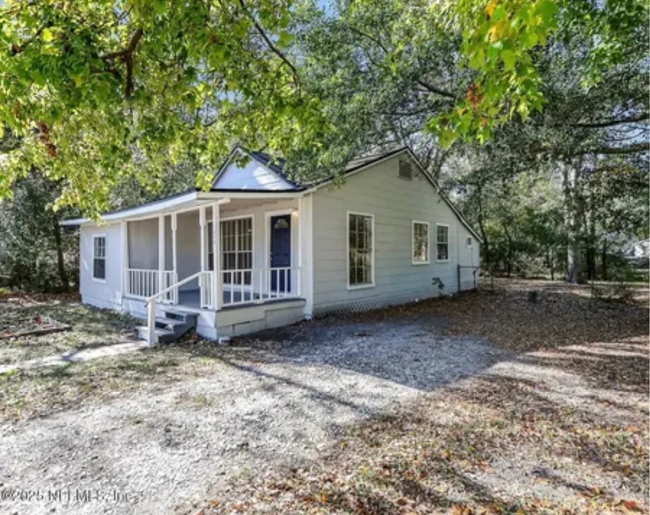 3 bed, 936 sqft, $1,600 — Photo 3
