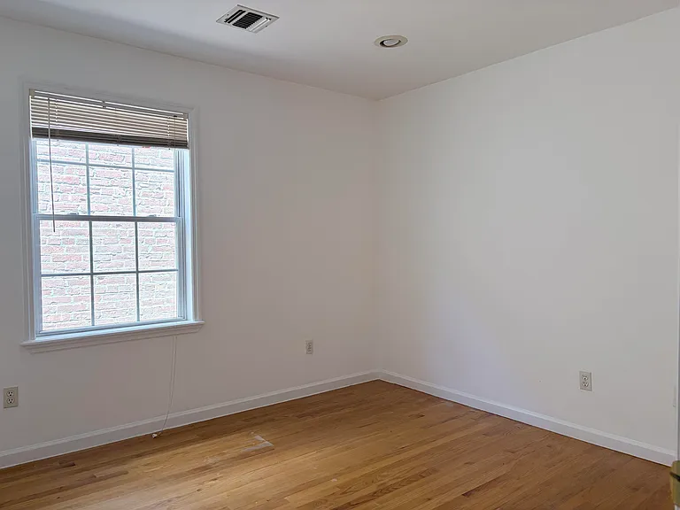 90 Leonard St #B2 — Photo 5