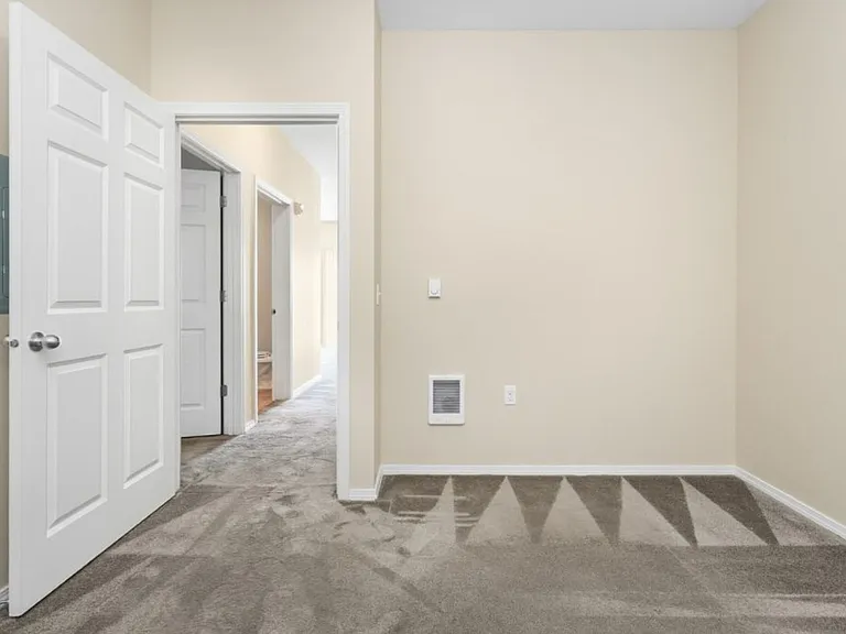 Baxter Ridge Apartments — Photo 53