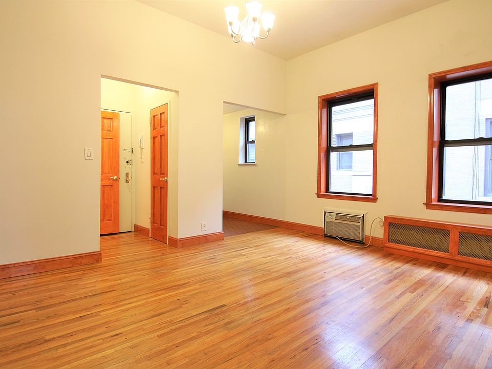 1st image of 305 W 92nd St APT 5A