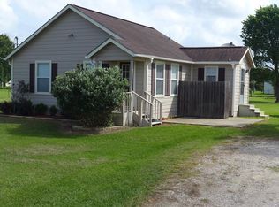 740 Johnston Rd, Wallis, TX 77485