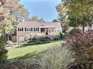 1200 Nagawicka St, Delafield, WI 53018