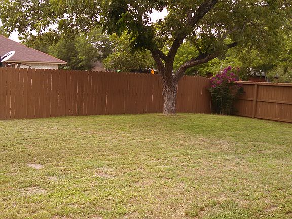 4th image of 1106 Woodall Cir