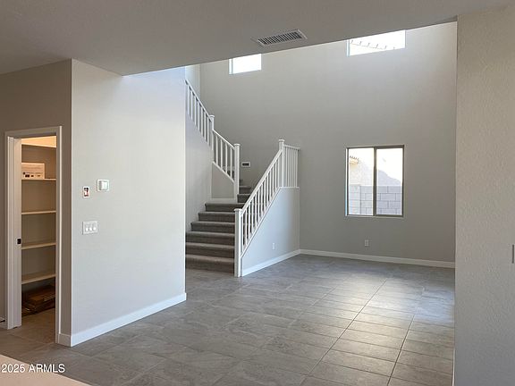 4th image of 4936 W BERYL Avenue