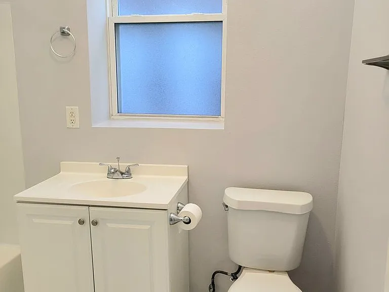 2450 Cleveland Blvd — Photo 15