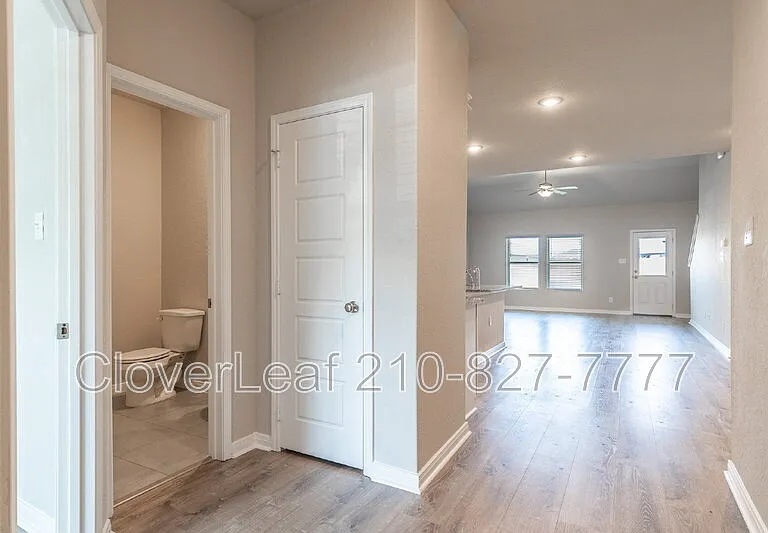 940 Windflower — Photo 6