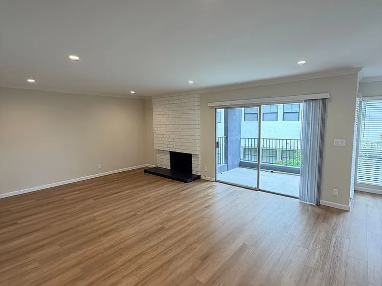 4617 Willis — Photo 10
