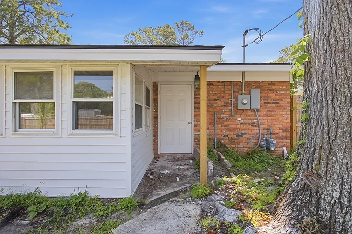 4 bed, 2.0 bath, $2,000 — Photo 4