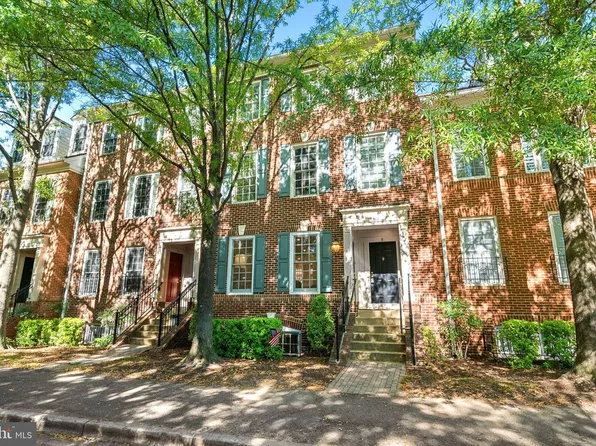 709 Massey La, Alexandria, VA 22314