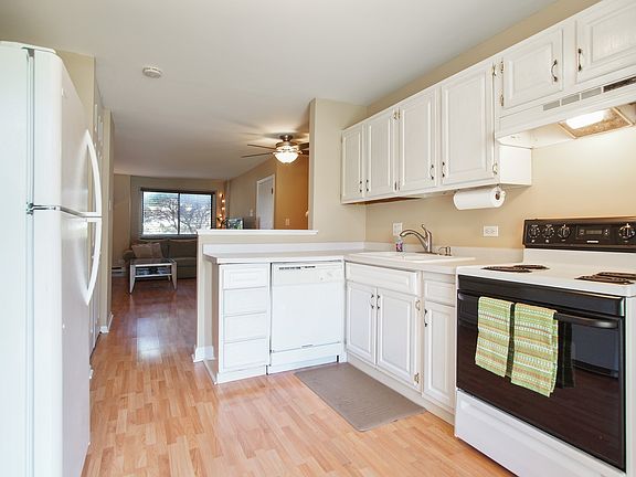 4th image of 152 Dunteman Dr APT 102
