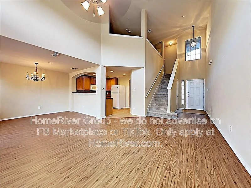 2 bed, 3.0 bath, 1538 sqft, $1,999 — Photo 2