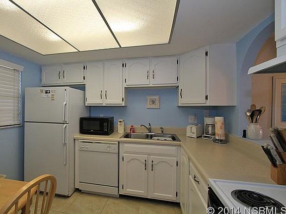 5th image of 4201 S Atlantic Ave APT 401