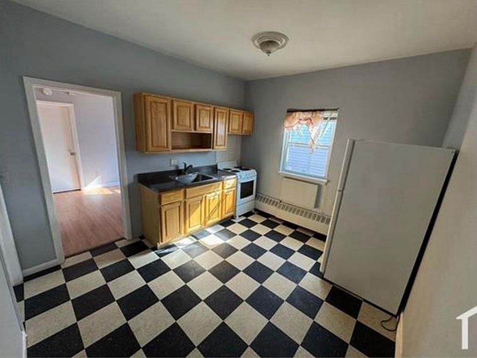 1st image of 91-93 W Grove Ter #Cpm3