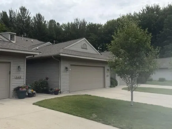 542 Tournament Cir, Muskegon, MI 49444