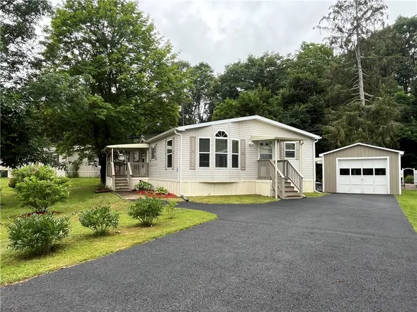 48 Nancy Ave, Chenango Forks, NY 13746