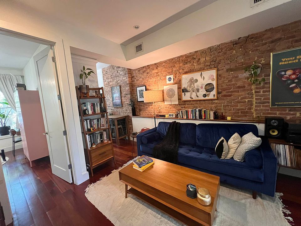 1st image of 389 Macon St #3