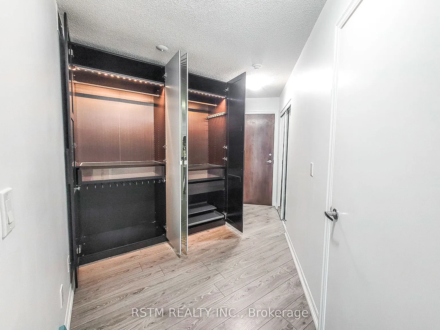3 bed, $3,300 — Photo 3