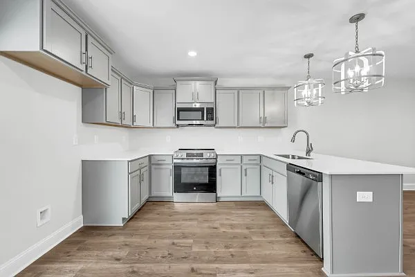 210 Limestone Point Dr — Photo 4