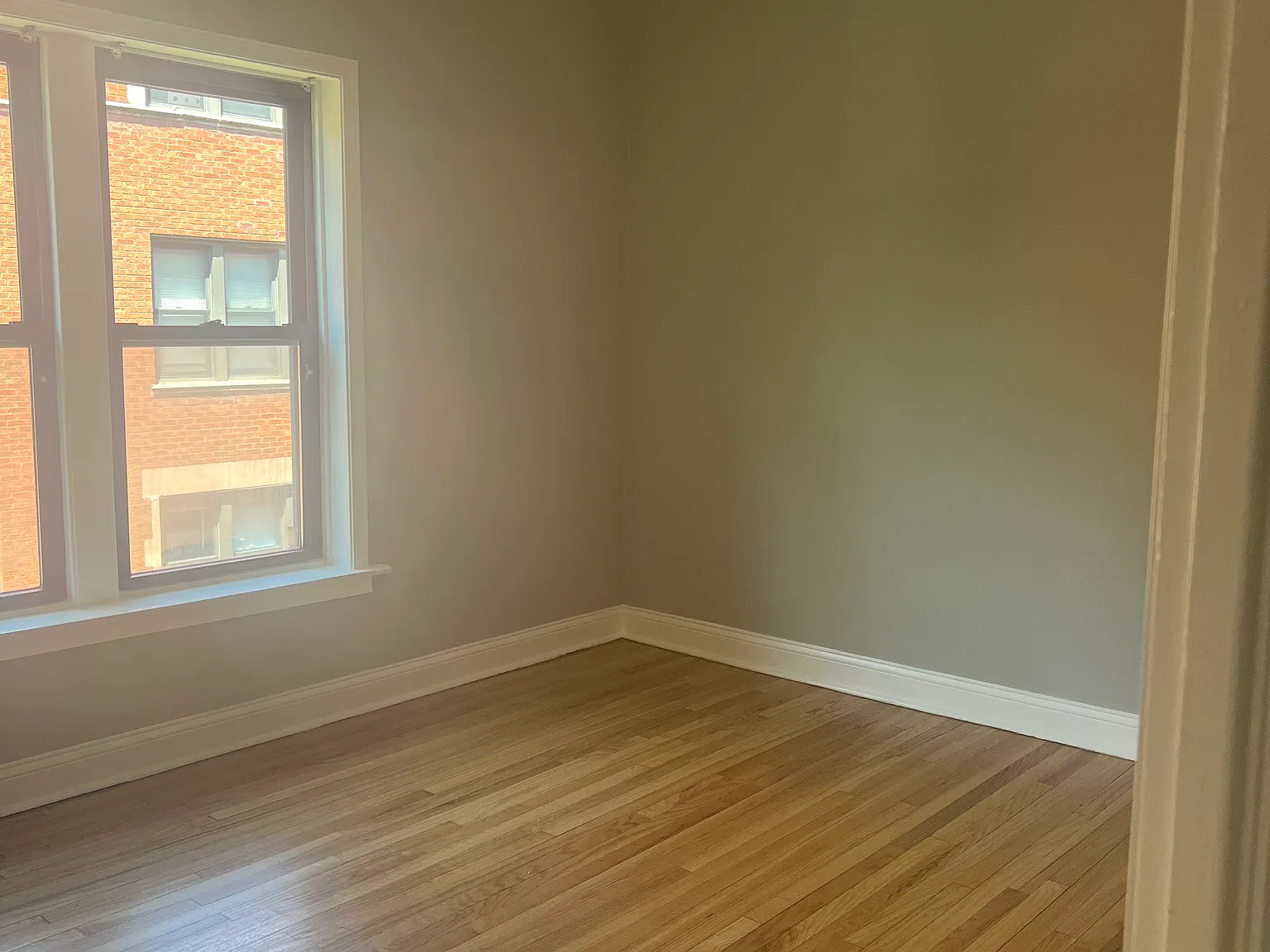 Everett Place — Photo 3