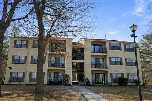 124 Sussex Pl #124 Photo 1