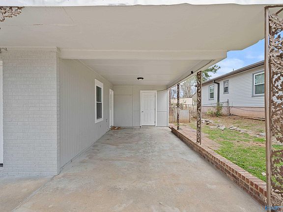 3rd image of 1822 North St SE