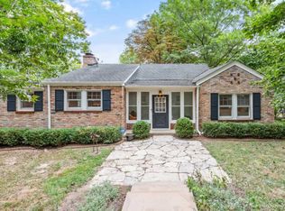 242 Summit Dr, Tower Lakes, IL 60010