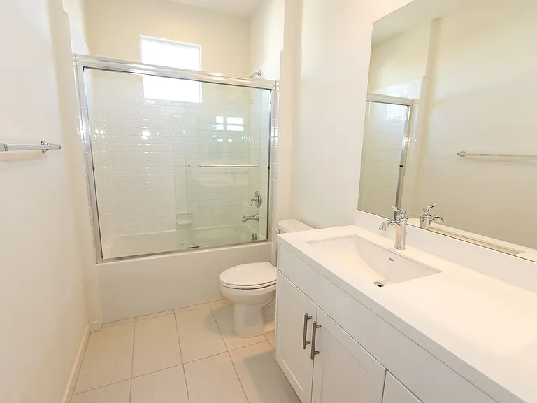 1625 Hampton Dr — Photo 24