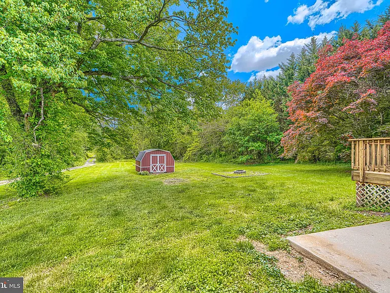 605 N Paradise Rd — Photo 43