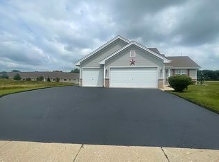 2215 Northfield Ln, Beloit, WI 53511