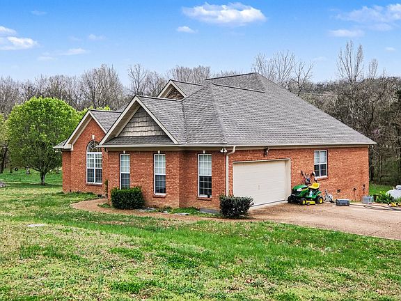 3rd image of 1677 Center Star Rd