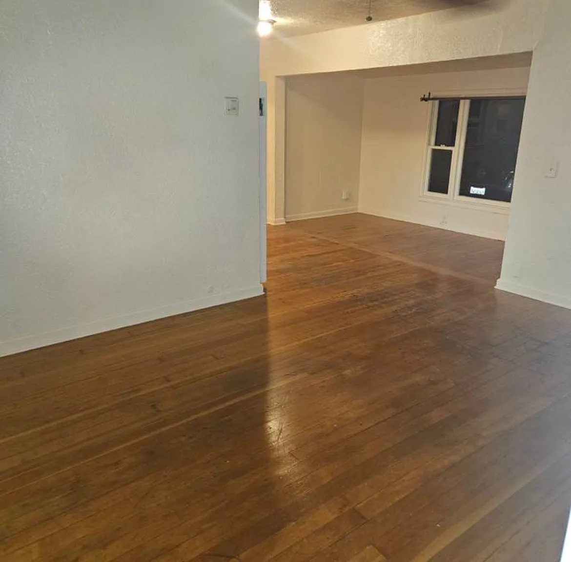 3 bed, 1050 sqft, $1,945 — Photo 3